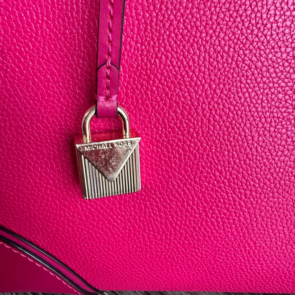 Michael Kors Fuchsia Tote Bag - Picture 8 of 8